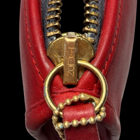 Coach | Vintage Zippered Pouch Style 9655 | Rare Red Leather | Made in NYC - Picture 4 of 12